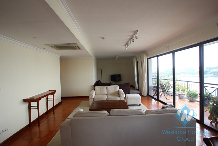 High floor apartment for lease in Nam Trang st, Truc Bach area 