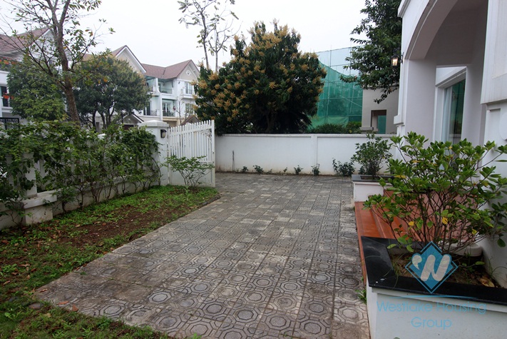 Newly renovated modern villa for rent in Vinhomes Riverside Long Bien