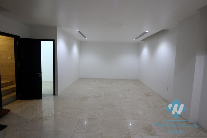 Newly renovated modern villa for rent in Vinhomes Riverside Long Bien