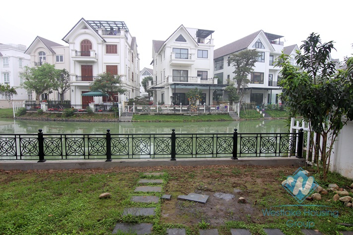 Newly renovated modern villa for rent in Vinhomes Riverside Long Bien
