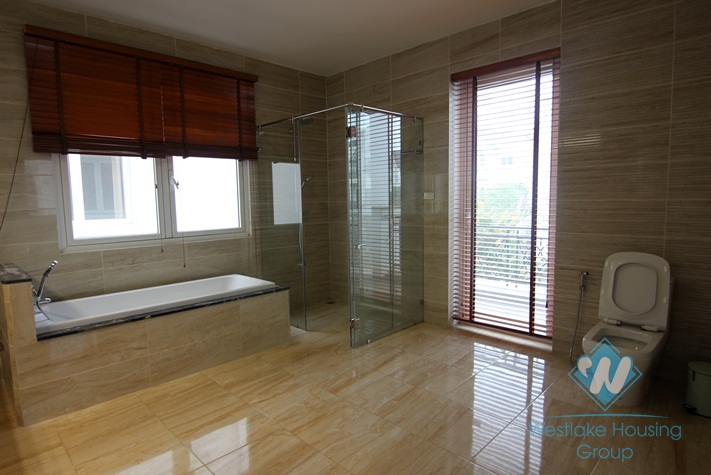 Newly renovated modern villa for rent in Vinhomes Riverside Long Bien