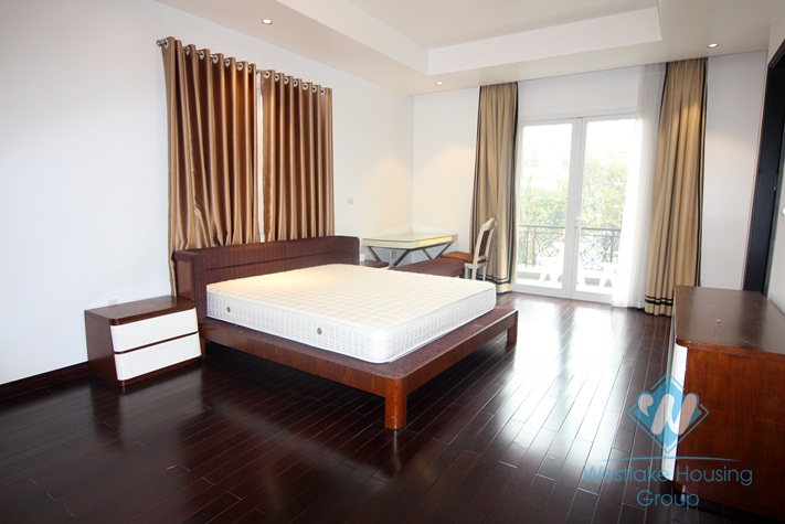 Newly renovated modern villa for rent in Vinhomes Riverside Long Bien