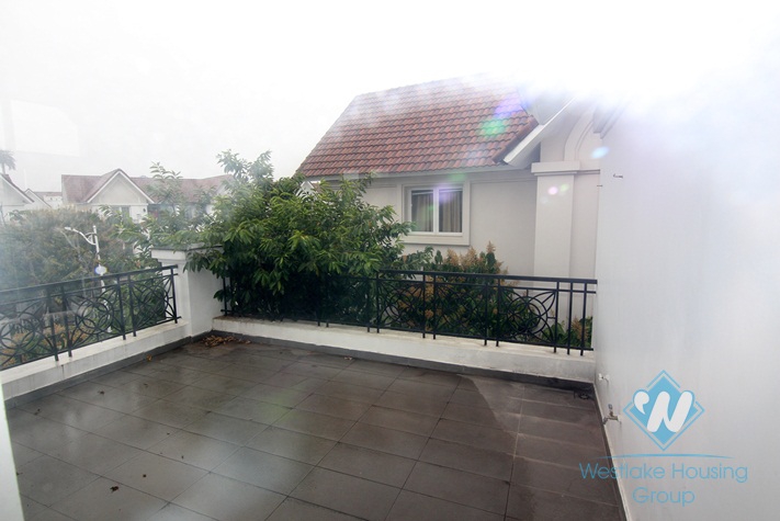 Newly renovated modern villa for rent in Vinhomes Riverside Long Bien