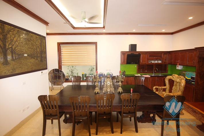 Villa for rent in Vinhome River Side Long Bien