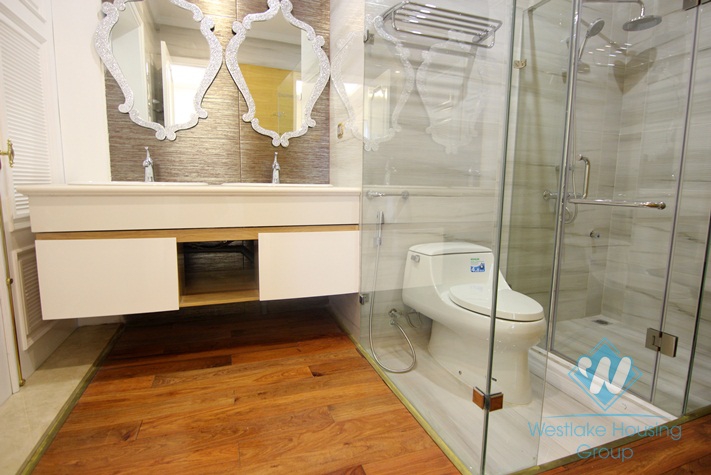 Luxurious villa for rent in Vinhomes riverside Long Bien