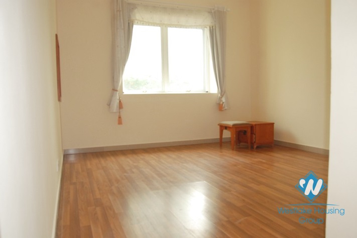 To be waiting for furnished apartment for rent in E1 buliding, Ciputra Tay Ho, Ha Noi 