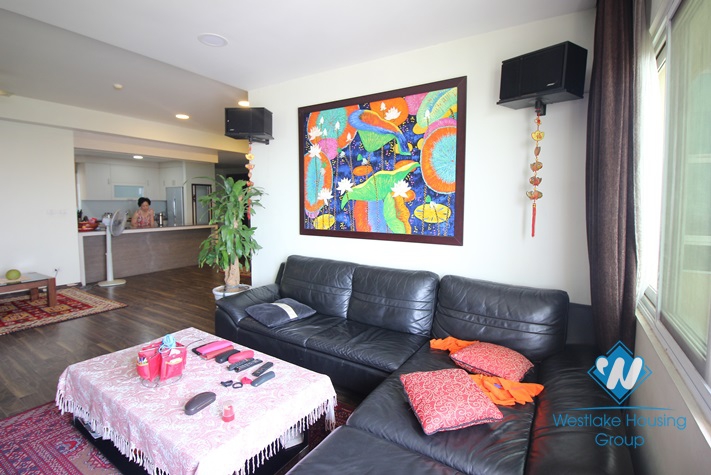 High floor modern apartment for rent in Ciputra E Tower