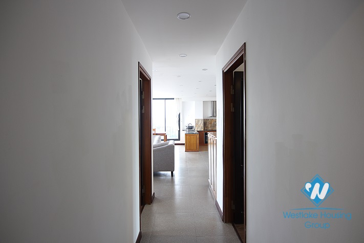 A lake view 3 bedroom apartment for rent in Tay ho, Ha noi