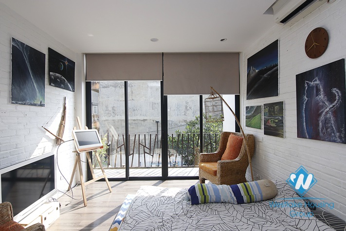 Beautiful house with garden for rent in Long Bien area 