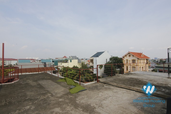 Beautiful house with garden for rent in Long Bien area 