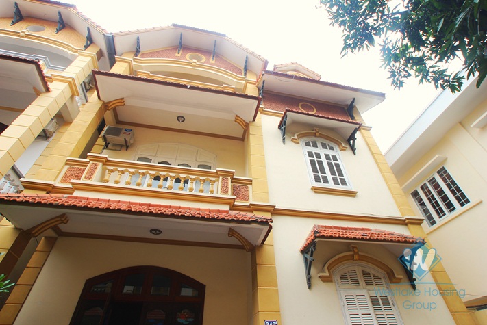 Unfurnished house for rent in Nghi Tam Street, Tay Ho, Hanoi, Good to making School, office