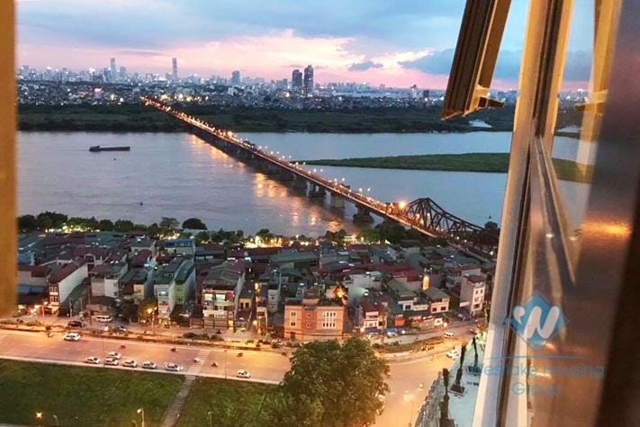 River view 3 bedroom apartment in Mipec Riverside, Long Bien District for rent