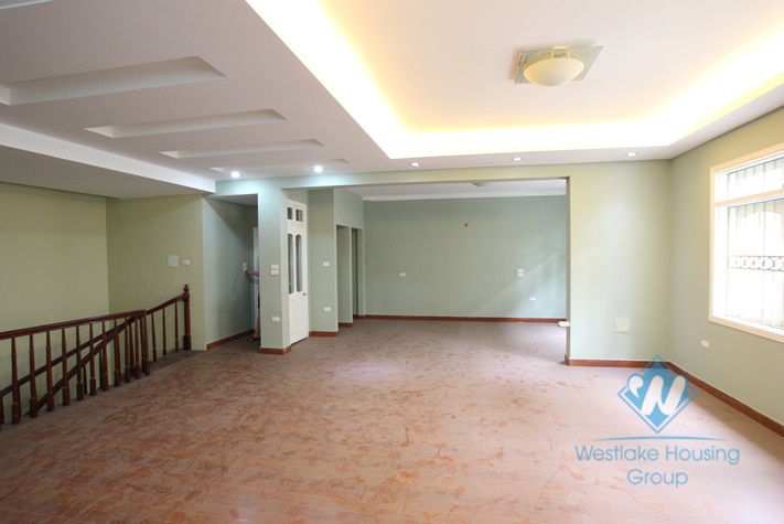Office for rent in Giang Van Minh st, Ba Dinh, Ha Noi