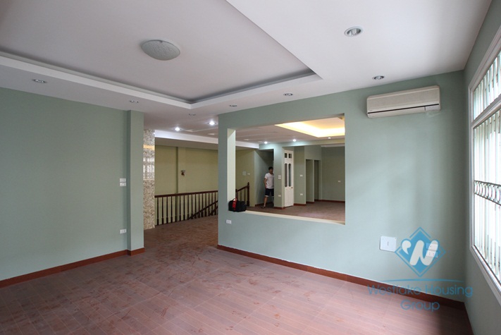 Office for rent in Giang Van Minh st, Ba Dinh, Ha Noi