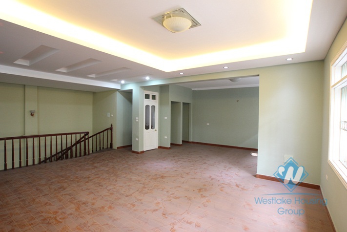 Office for rent in Giang Van Minh st, Ba Dinh, Ha Noi