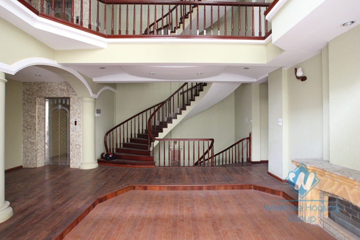 Office for rent in Giang Van Minh st, Ba Dinh, Ha Noi