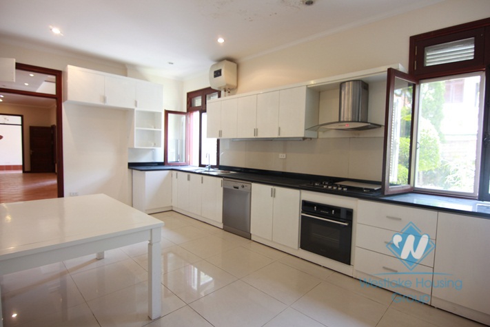Stunning spacious detached villa with swimming pool for rent in Tay Ho