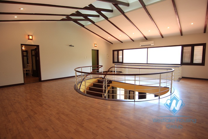 Stunning spacious detached villa with swimming pool for rent in Tay Ho