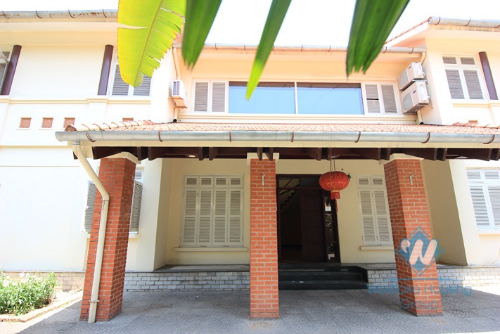 Stunning spacious detached villa with swimming pool for rent in Tay Ho
