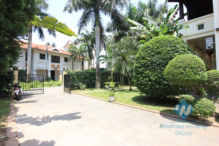 Stunning spacious detached villa with swimming pool for rent in Tay Ho