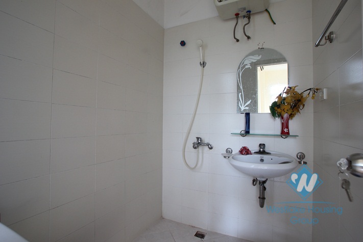 4 bedroom house for lease in Dao Tan, Ba Dinh