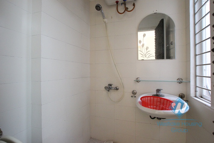 4 bedroom house for lease in Dao Tan, Ba Dinh