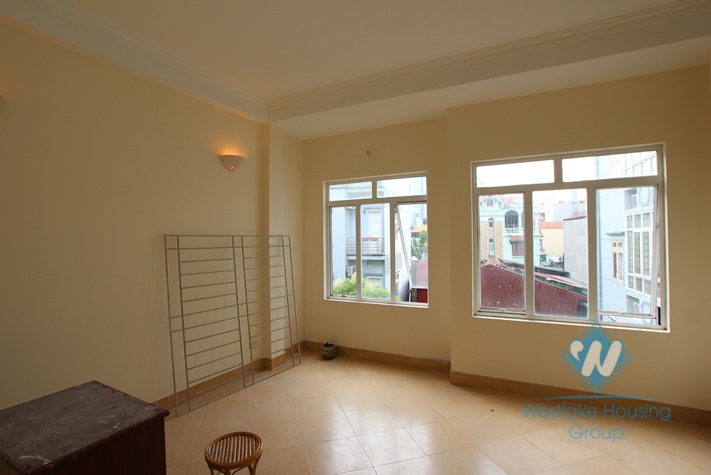 4 bedroom house for lease in Dao Tan, Ba Dinh