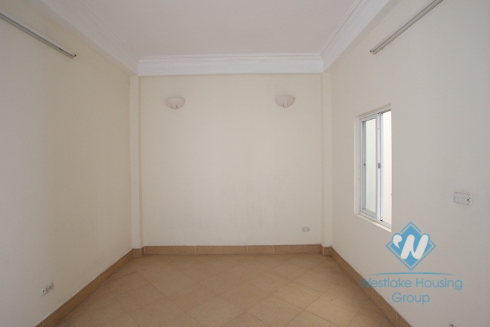 4 bedroom house for lease in Dao Tan, Ba Dinh
