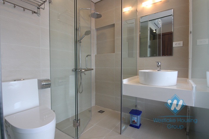 Two bedrooms apartment with walking distance to Ho Tay, Westlake.