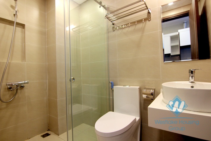 Two bedrooms apartment with walking distance to Ho Tay, Westlake.