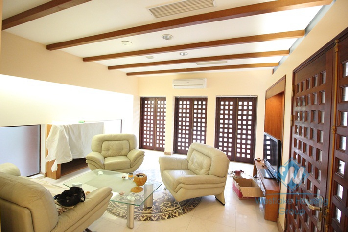 Lakeside villa with swimming pool for rent in Tay Ho, Hanoi