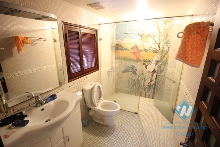 Lakeside villa with swimming pool for rent in Tay Ho, Hanoi