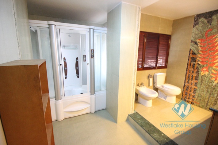 Lakeside villa with swimming pool for rent in Tay Ho, Hanoi