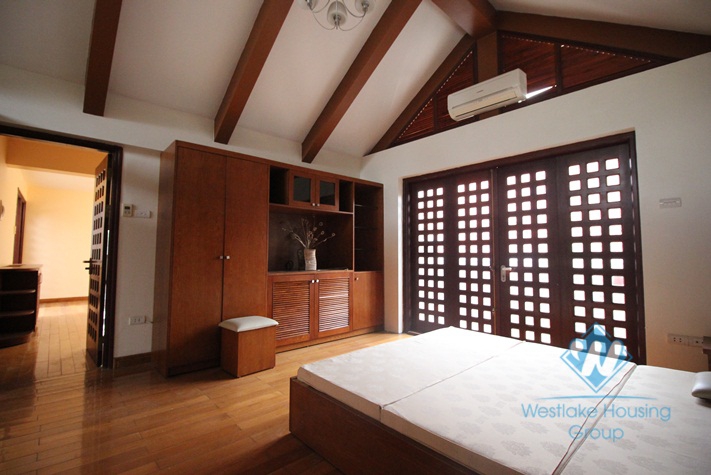 Lakeside villa with swimming pool for rent in Tay Ho, Hanoi