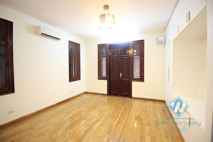 Beautiful villa for rent on Dang Thai Mai, Tay Ho with large ground terrace with greenary, 5 mins walk to Westlake