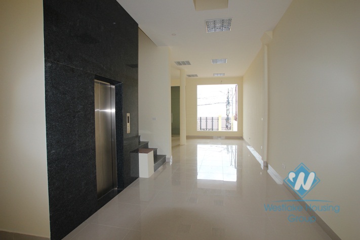 Office for rent in Tay Ho area, Ha noi