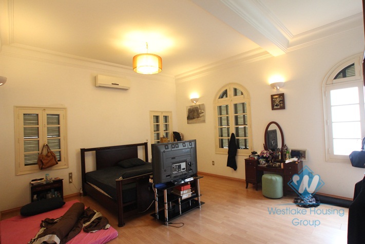 Big House with nice yard for rent in Dang Thai Mai st, Tay Ho, Ha Noi