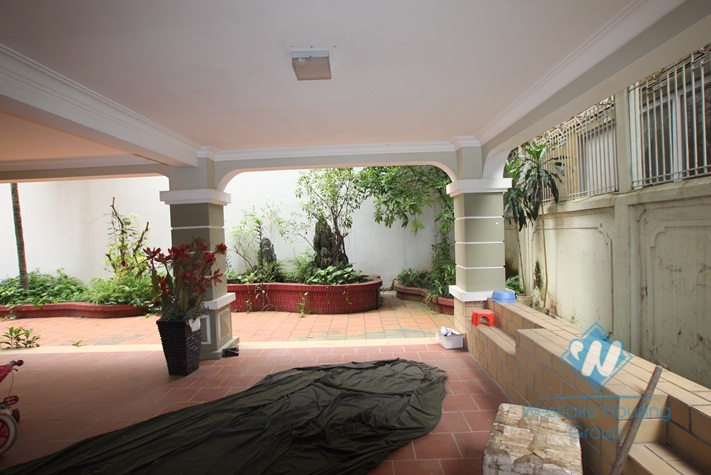Big House with nice yard for rent in Dang Thai Mai st, Tay Ho, Ha Noi