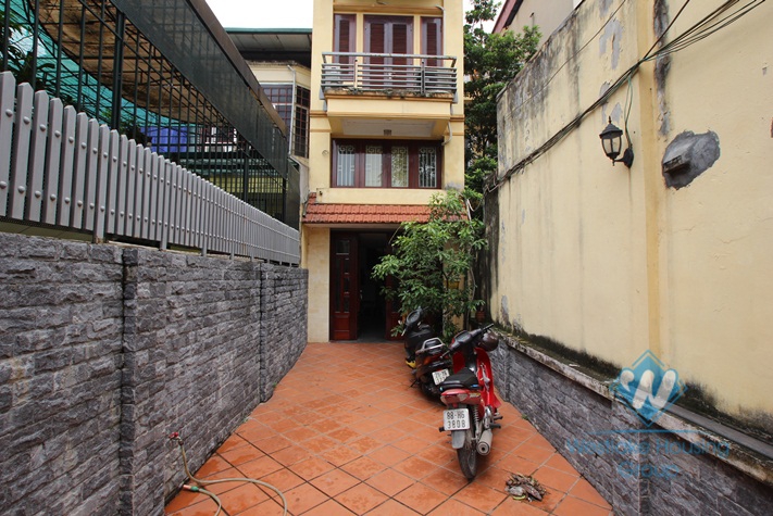 Cosy small house available for rent in Dang Thai Mai street, Tay Ho, Hanoi- fully furnished