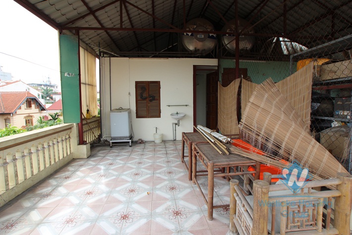 Small house in a quiet lane available for rent in Tay Ho district, Hanoi.