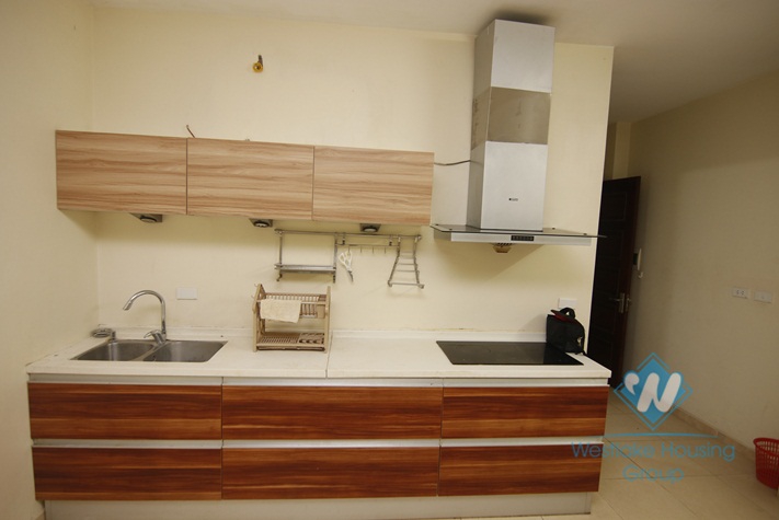Cheap price apartment for rent near Thuy Khue street, Hanoi.