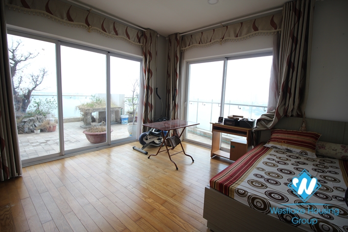 Three bedrooms apartment for rent in Golden Westlake, Tay Ho District, Ha Noi