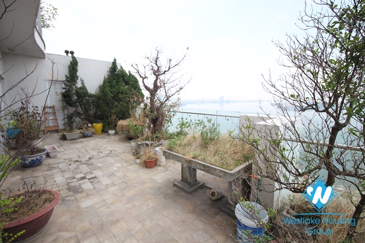 Three bedrooms apartment for rent in Golden Westlake, Tay Ho District, Ha Noi