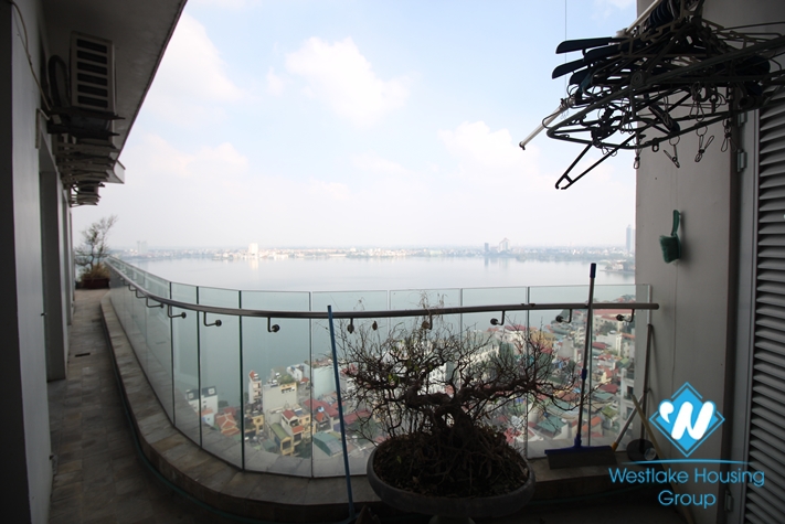 Three bedrooms apartment for rent in Golden Westlake, Tay Ho District, Ha Noi