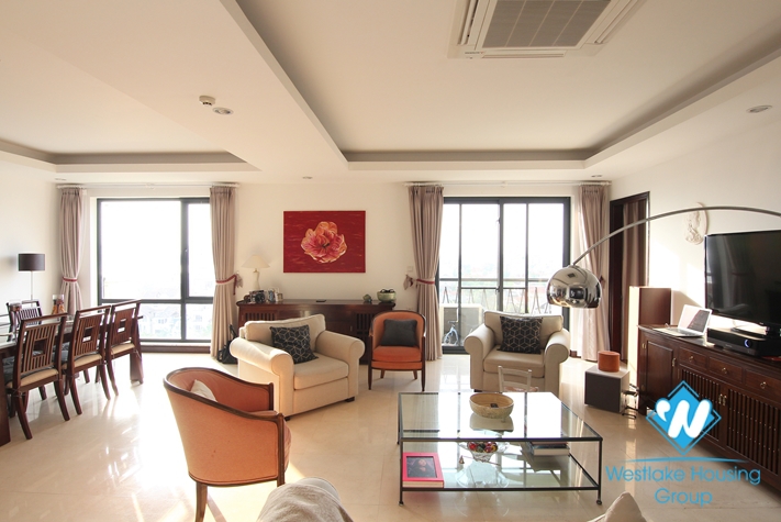 Luxury apartments with 4 bedrooms for rent in Elegant Suites, Tay Ho, Hanoi 