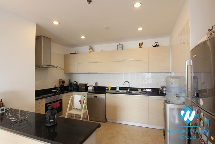Luxury apartments with 4 bedrooms for rent in Elegant Suites, Tay Ho, Hanoi 