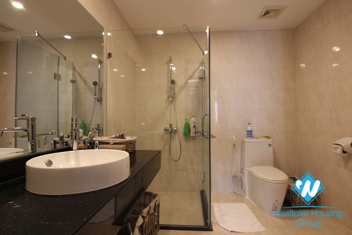Luxury apartments with 4 bedrooms for rent in Elegant Suites, Tay Ho, Hanoi 