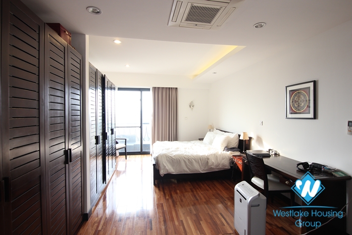 Luxury apartments with 4 bedrooms for rent in Elegant Suites, Tay Ho, Hanoi 