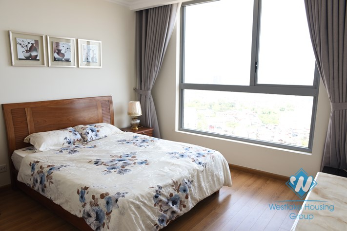 Luxury 03 bedrooms apartment for rent in Vinhome Nguyen Chi Thanh, Ha Noi