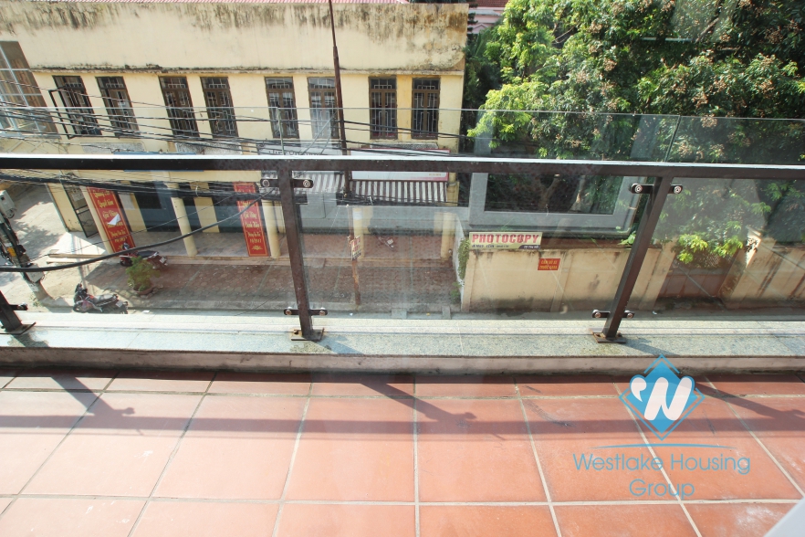 Large sized, high quality serviced apartment in Tay Ho district, Hanoi.